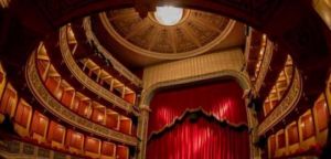 Κορονοϊός – Θέατρα: Ανοίγουν σήμερα – Οι νέοι κανονισμοί λειτουργίας