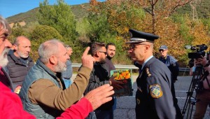 Εντάσεις στην πορεία των αγροτών προς τη Γέφυρα Ρίου – Αντιρρίου