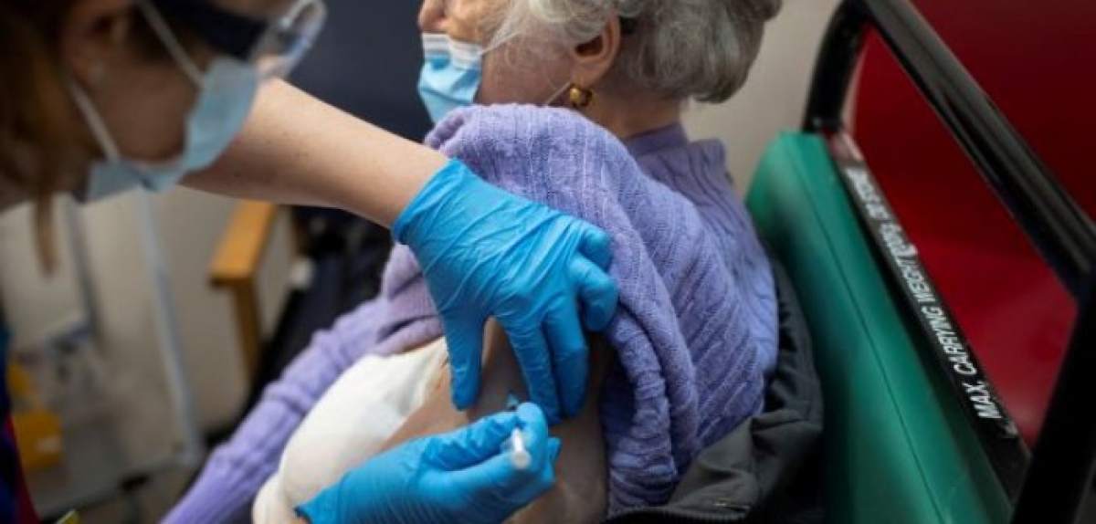 Κορονoϊός: Ανοίγει σήμερα η πλατφόρμα για την τέταρτη δόση του εμβολίου στους άνω των 60 ετών