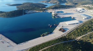 Νέο σενάριο για το Πλατυγιάλι: Από τουριστικός προορισμός, υποψήφια βάση για εξορύξεις υδρογονανθράκων;