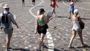 Καιρός -Τετάρτη: Ανεβαίνει αισθητά η θερμοκρασία - Έρχεται η πρώτη θερμή εισβολή