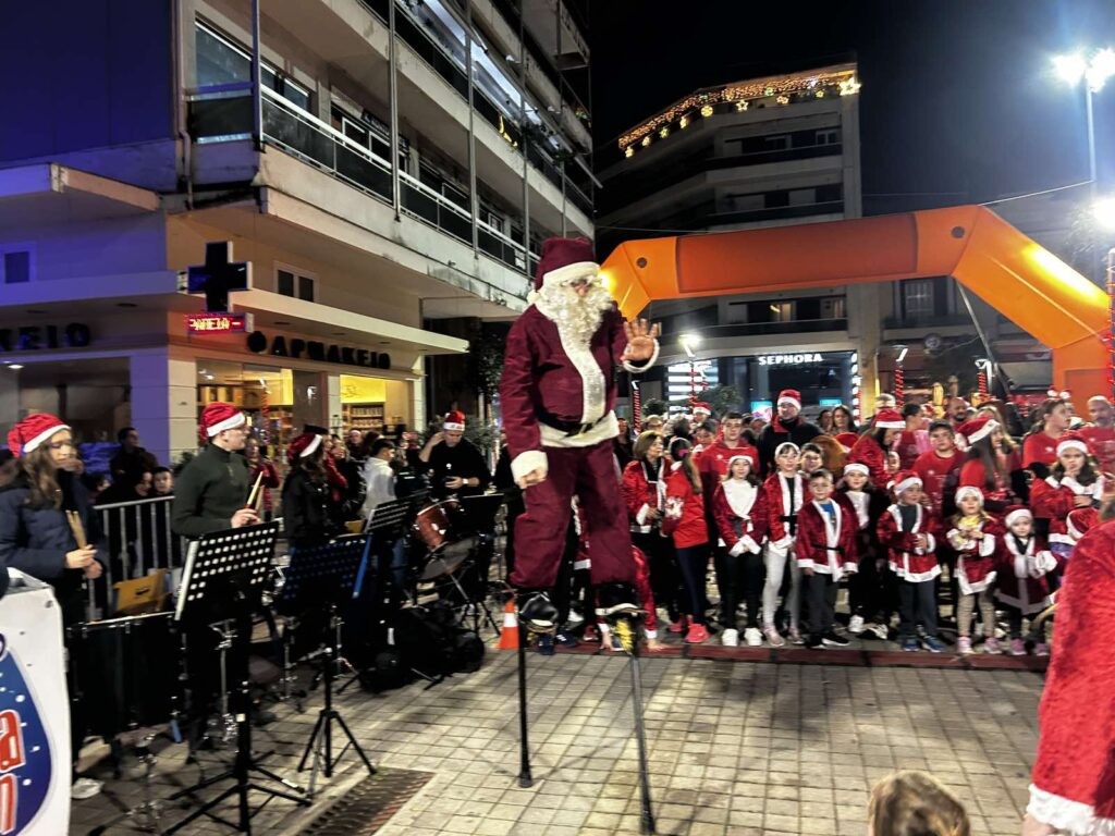 Το 7ο Santa Run γέμισε τo Aγρίνιο χαμόγελα (βίντεο,φωτό)
