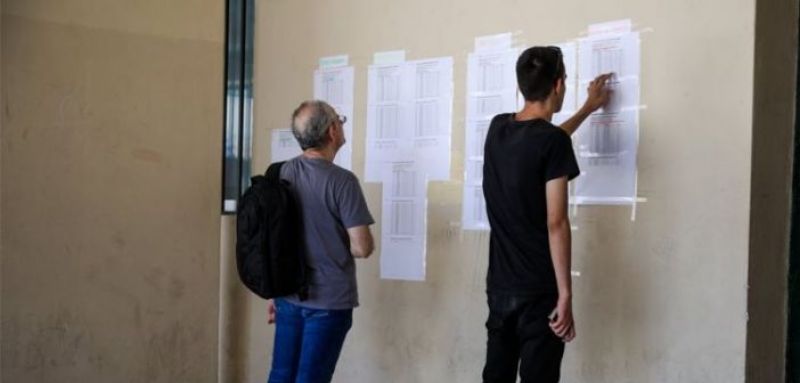 Πανελλαδικές 2019: Πέφτουν οι βάσεις σε όλες τις περιζήτητες σχολές