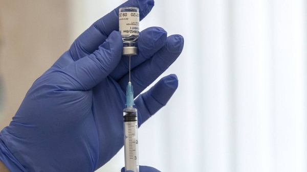 H Astrazeneca αποσύρει το εμβόλιο κατά της Covid που θα μπορούσε να προκαλέσει σπάνιες θρομβώσεις – Ο λόγος που επικαλείται