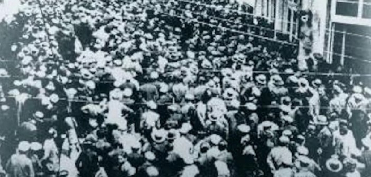 Εργατική Πρωτομαγιά: 1893 ο πρώτος εορτασμός στην Ελλάδα -Η αιματοβαμμένη κινητοποίηση των καπνεργατών του ‘36, οι εκτελέσεις στην Καισαριανή το ‘44
