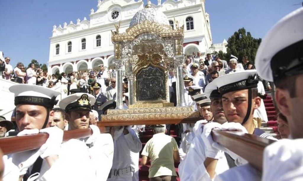 Δεκαπενταύγουστος: Tα ήθη και τα έθιμα που αναβιώνουν σε όλη την Ελλάδα για την Παναγία