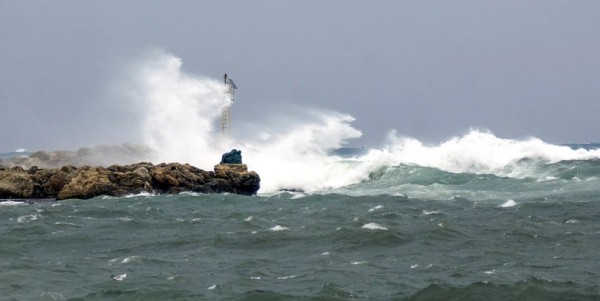 Αγριεύει ο καιρός στα μέσα του μήνα - Ψυχρή εισβολή και βροχές «βλέπει» ο Νίκος Καντερές από Δευτέρα