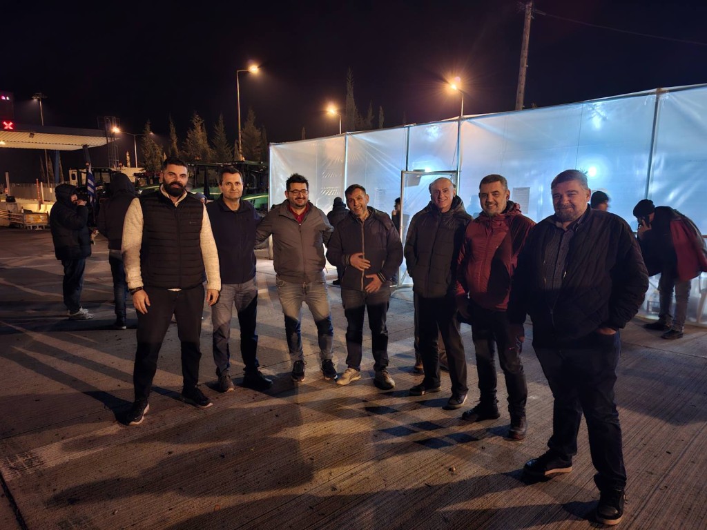 Επίσκεψη στο μπλόκο των αγροτών στα διόδια Αγγελόκαστρου απο τον Σύνδεσμο Γεωπόνων Νομού Αιτωλίας και Ακαρνανίας