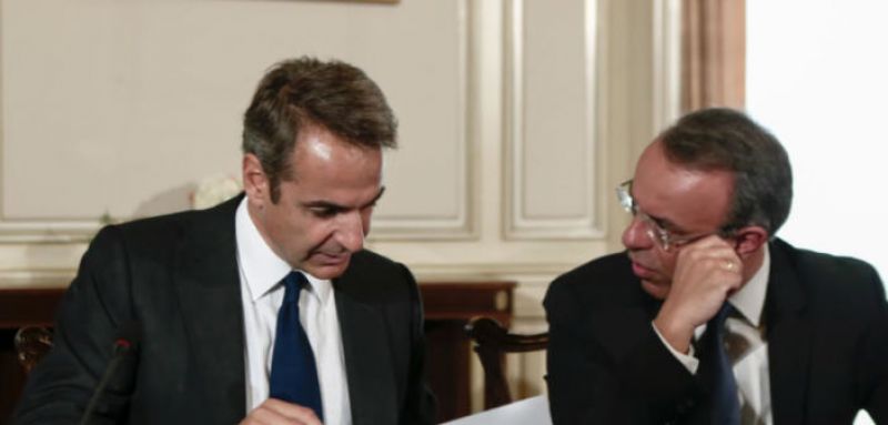 Κοινωνικό μέρισμα: Μείωση φόρων αντί για λεφτά στο χέρι το νέο σενάριο