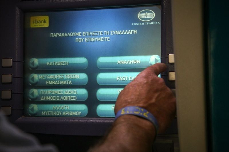 Έρχεται το Ελάχιστο Εγγυημένο Εισόδημα και φέρνει περισσότερα χρήματα και δικαιούχους