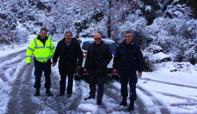 Εν μέσω… αποχιονισμού ο δήμαρχος Ναυπακτίας έκανε δεκτή την παραίτηση του αντιδημάρχου Γ. Σύψα