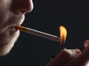 «Κόβει το τσιγάρο» το Υπουργείο Υγείας