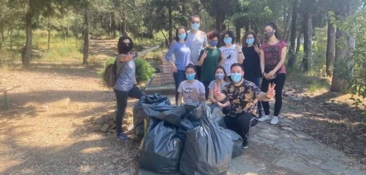 Save Your Hood: Η εθελοντική ομάδα που μάζεψε 660 λίτρα σκουπιδιών στο αλσύλλιο του Αγ. Χριστοφόρου