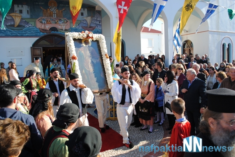 Με λαμπρότητα γιόρτασε το Αντίρριο τον Πολιούχο του Άγιο Νικόλαο
