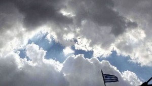 Καιρός σήμερα: Έως 24 βαθμούς η θερμοκρασία στα δυτικά – Συννεφιά και τοπικές βροχές