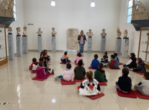 Μαθητές νηπιαγωγείων από Αγρίνιο και Στράτο «μαθαίνουν να αγαπούν τα αρχαία» (φωτο)