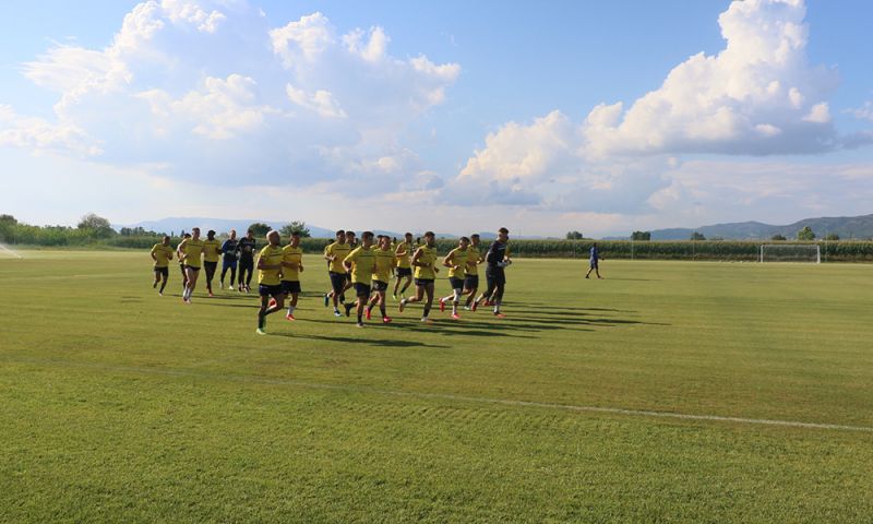 Παναιτωλικός: Προπόνηση στο νέο γήπεδο (βίντεο-φωτο)