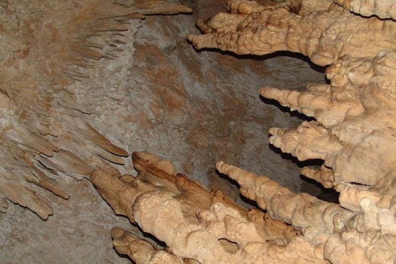 “Εικόνες από το σπήλαιο του Βατού Ξηρομέρου”