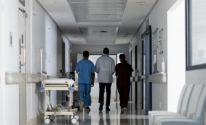 Νοσοκομεία – Αξιολόγηση: Τα sms από τους πολίτες θα ανεβοκατεβάζουν διοικητές