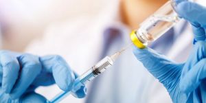 Κορωνοϊός – Εμβόλιο Οξφόρδης: Ενθαρρυντικά τα πρώτα νέα, παράγει αντισώματα