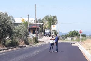 Αγρίνιο: Σε εξέλιξη έργα ασφαλτόστρωσης σε κεντρικό δρόμο που συνδέει το Γιαννούζι με την εθνικό οδό.