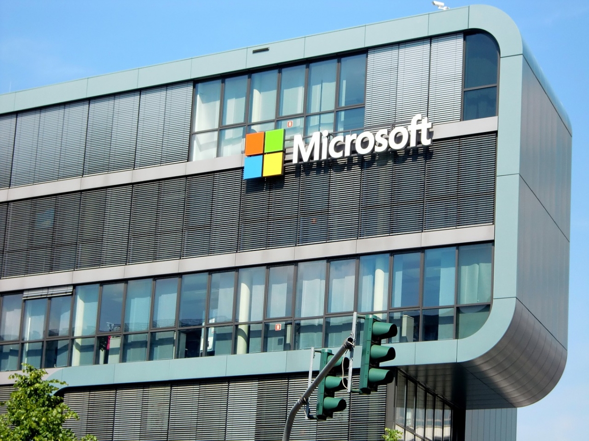 Γιατί η Microsoft πρόσφατα αποφάσισε να επενδύσει σε data center region στην Ελλάδα;