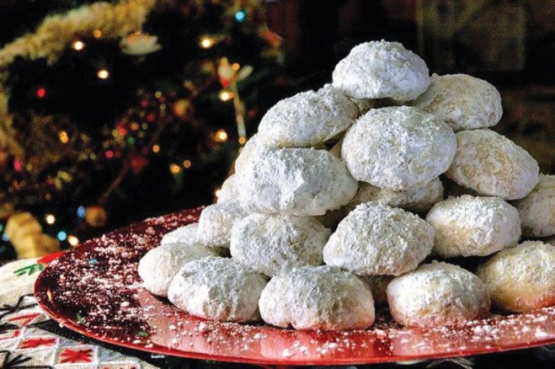 Μελομακάρονα, Κουραμπιέδες και Δίπλες: τα γλυκά των γιορτών!