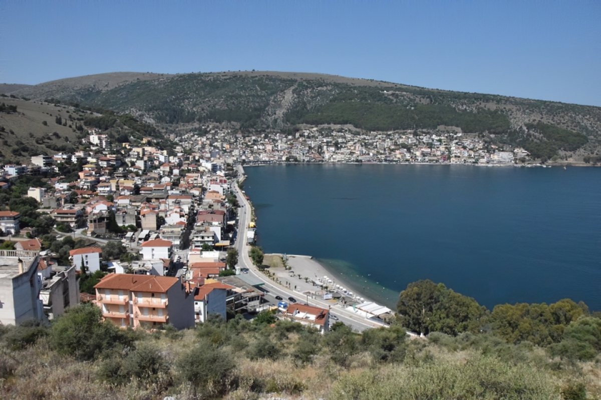 Υπόγειοι κάδοι απορριμμάτων εγκαθίστανται στο παραλιακό μέτωπο της Αμφιλοχίας