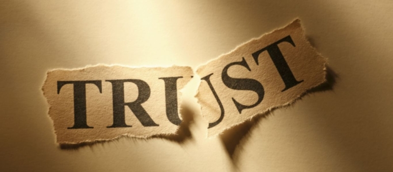 Αυτά είναι τα μεγαλύτερα σημάδια που μαρτυρούν ότι δε θα πρέπει να εμπιστευτείς ένα άτομο