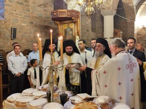 Αγρίνιο: Πανηγυρικός Εσπερινός στον Παντοκράτορα Αγγελοκάστρου