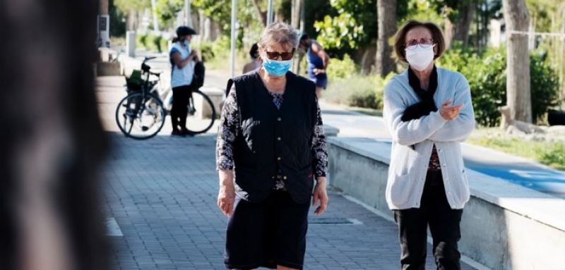 Κορωνοϊός – ΠΟΥ: Οι πολίτες να φορούν μάσκα σε δημόσιους χώρους