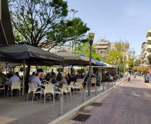 Αγρίνιο: Άνοιξε μετά από έξι μήνες η εστίαση, γέμισαν οι καφετέριες (φωτο)