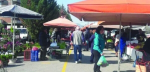 Οργισμένοι οι παραγωγοί του Αγρινίου: «Ταφόπλακα» στις λαϊκές αγορές