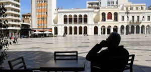 Κορονοϊός: Πρόστιμο 5.000 ευρώ σε όποιον Έλληνα παραβιάζει τα μέτρα για τον περιορισμό της εξάπλωσης