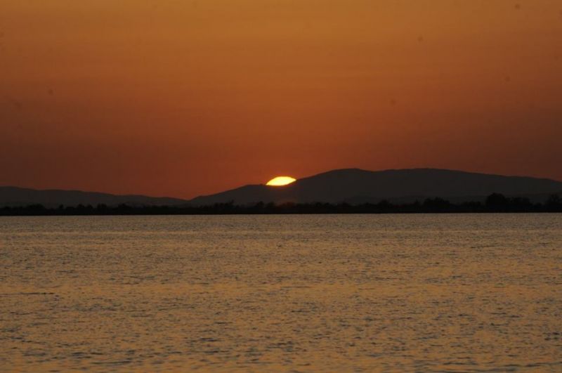 Το χρυσαφένιο ηλιοβασίλεμα στη Λιμνοθάλασσα του Μεσολογγίου