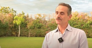 Ο αγαπημένος Αγρινιώτης ηθοποιός Γιάννης Παπαθανάσης «ξεδιπλώνει» τη ζωή του (βίντεο)