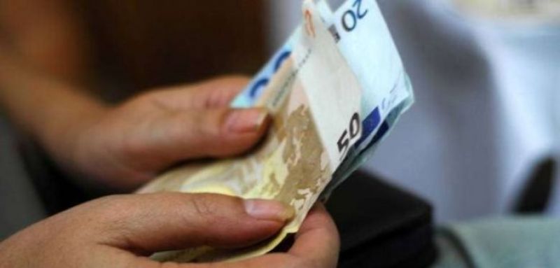Αναστολή δόσεων δανείων για 3 μήνες για όσους θα πάρουν το επίδομα των 800 ευρώ