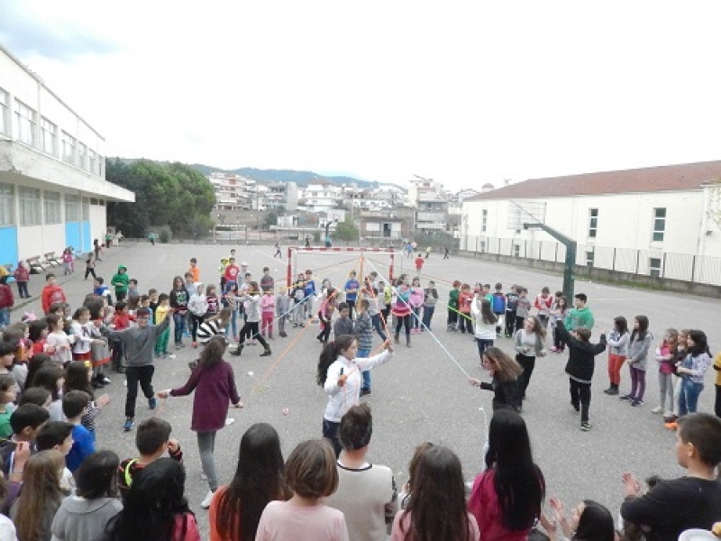 Το τσίκνισαν στο 1ο Δημοτικό Σχολείο Αγίου Κων/νου