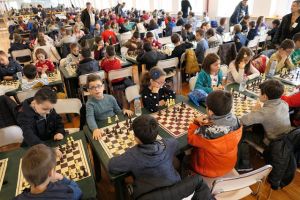 Με συμμετοχή ρεκόρ 204 μαθητών το 6ο σχολικό πρωτάθλημα σκακιού Αγρινίου (φωτό)