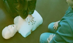 Ναύπακτος: Εκπαιδευτική Δράση Πρώτων Βοηθειών, ΚΑΡΠΑ και Χρήσης Απινιδωτή για το Ευρύ Κοινό, υπό την αιγίδα της ΠΔΕ (Δευ 15/12/2025 17:30)